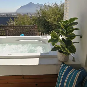 African Violet Guest , Noordhoek Zuid-Afrika